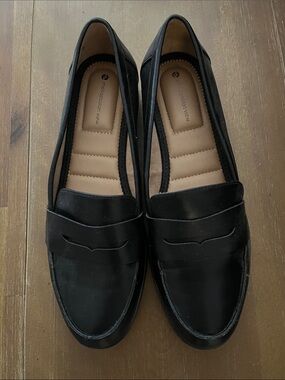 Metropolitan View Women's Black Penny Loafers NEW